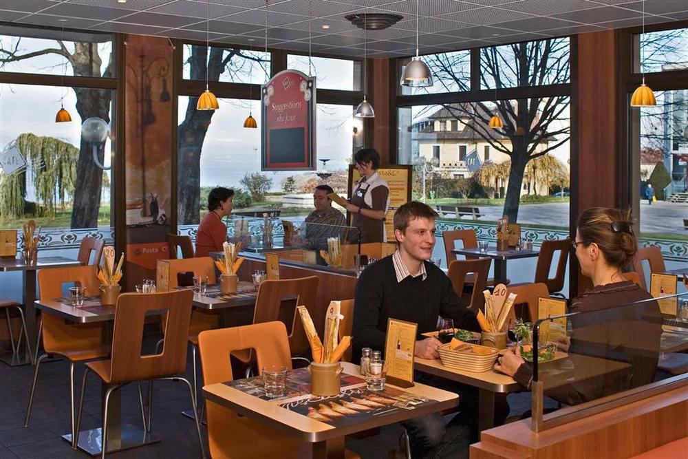 Hotel Ibis Thonon Centre Restaurace fotografie